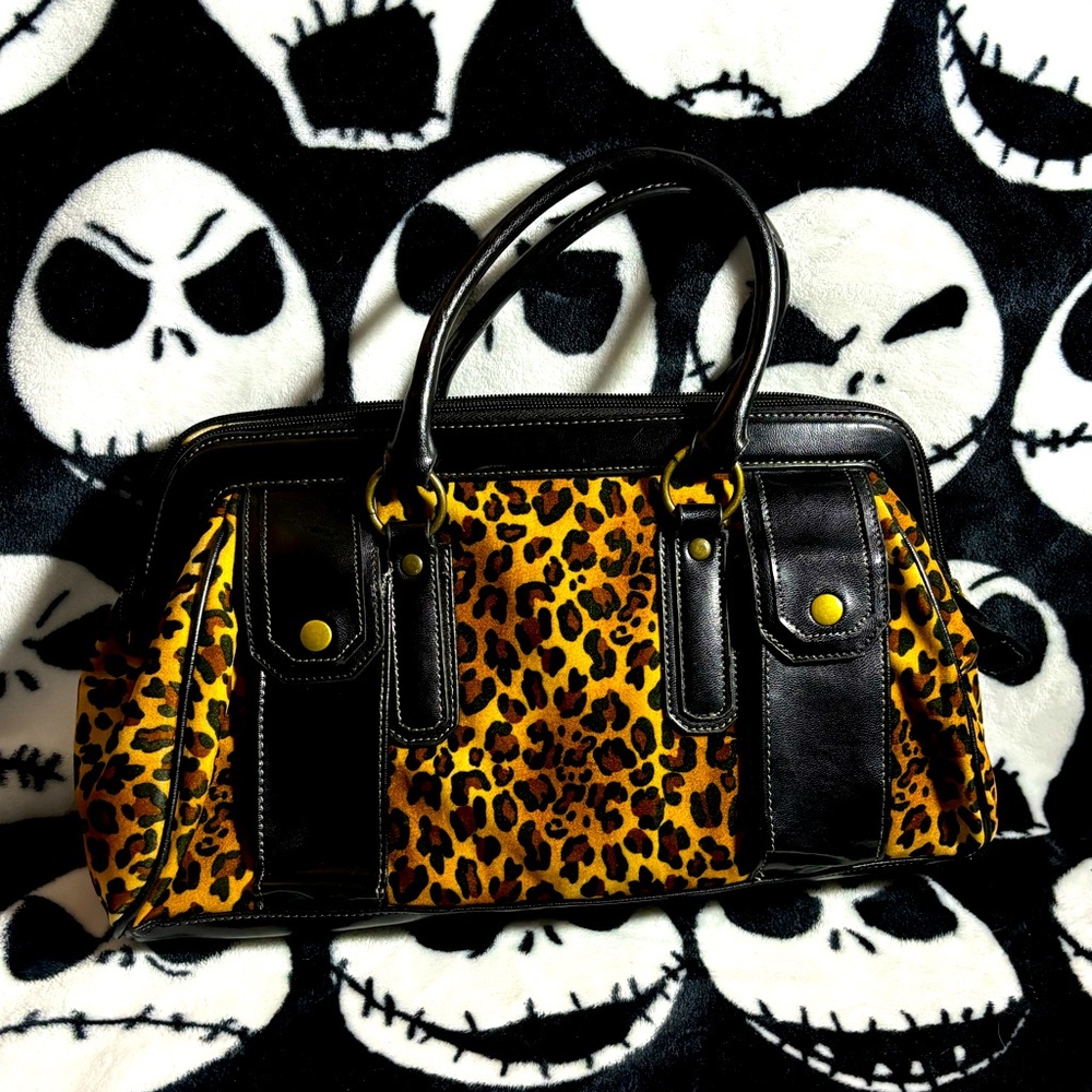 Elka Accessories Leopard Print Purse